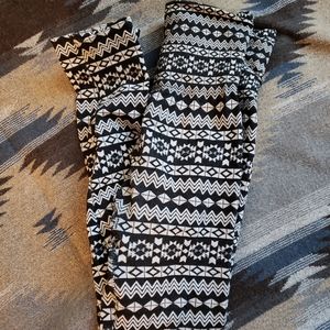 Tribal print leggings